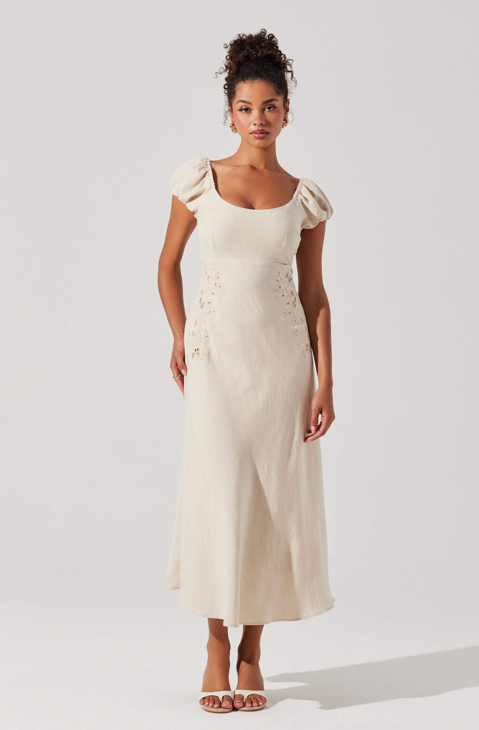 Leocadia Embroidered Puff Sleeve Midi Dress