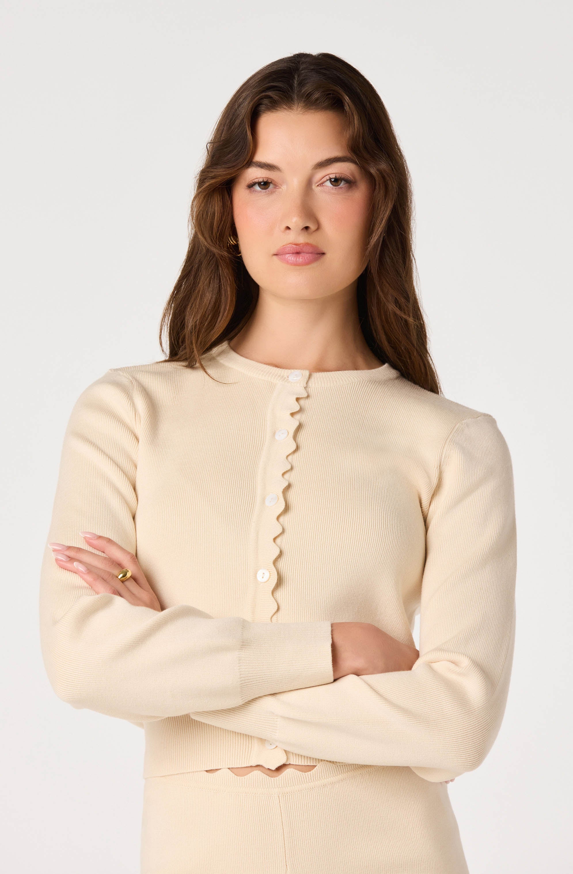 Scalloped Crewneck Cardigan