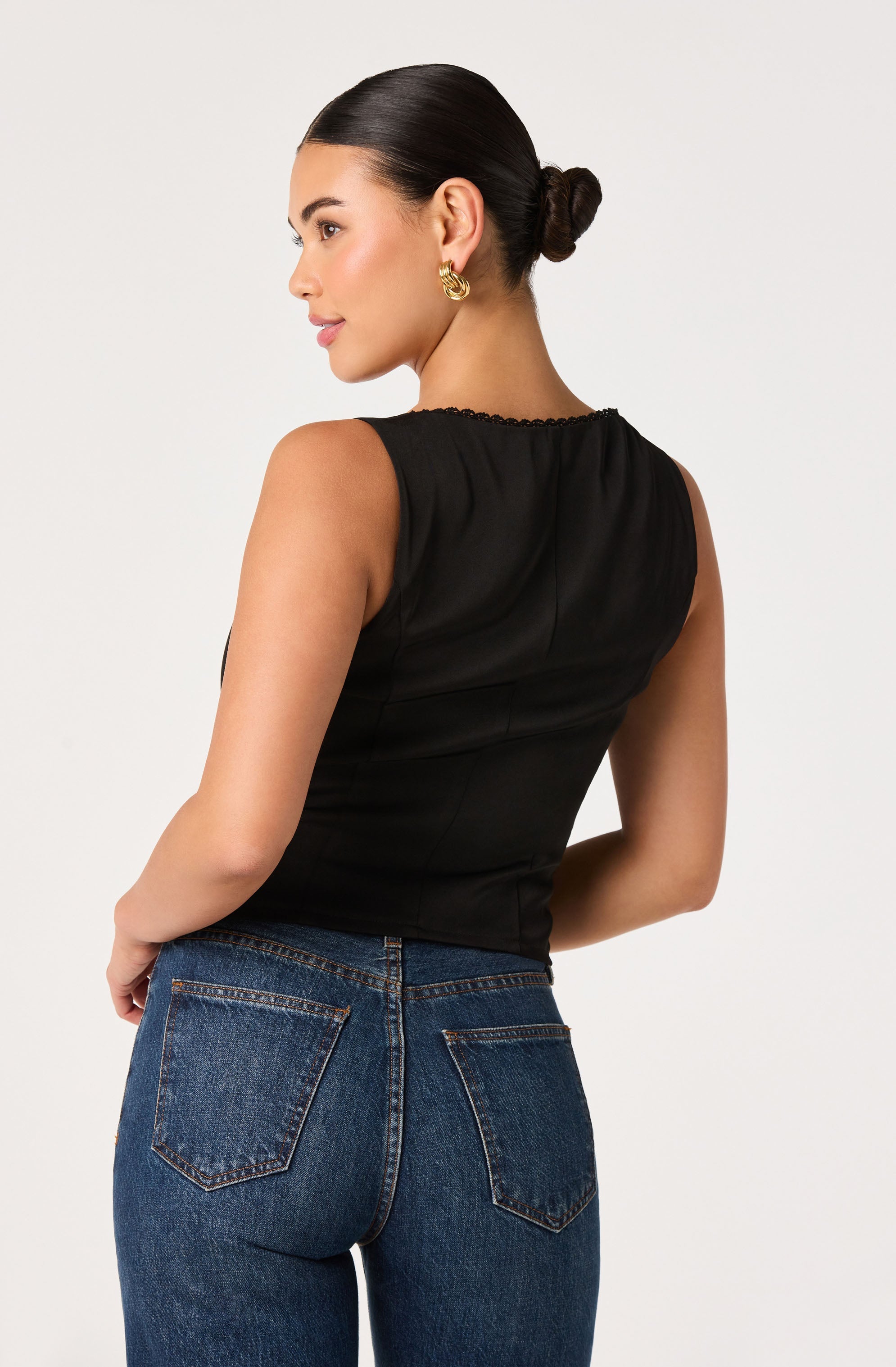 Maddison Scalloped Crochet Trim Tank